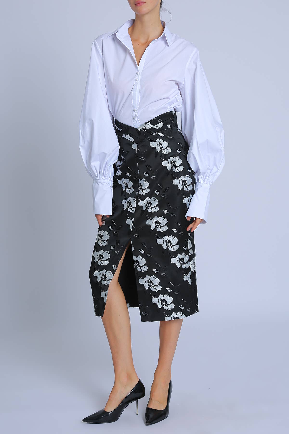 V-Neck Cut Collar Puff Blouse PC2530