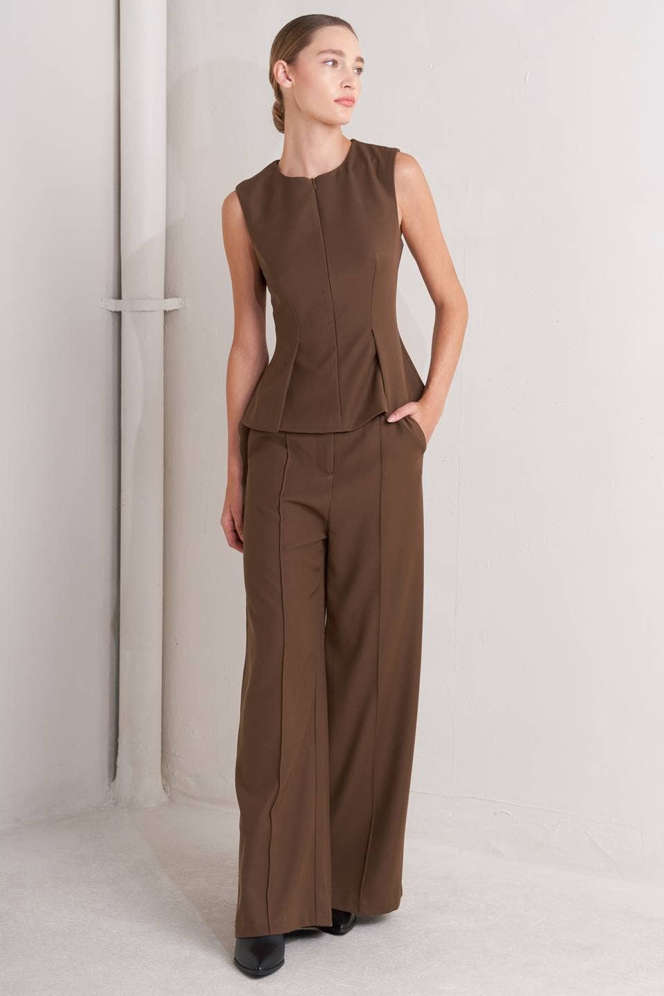 A solid woven top - FT1584 BROWN