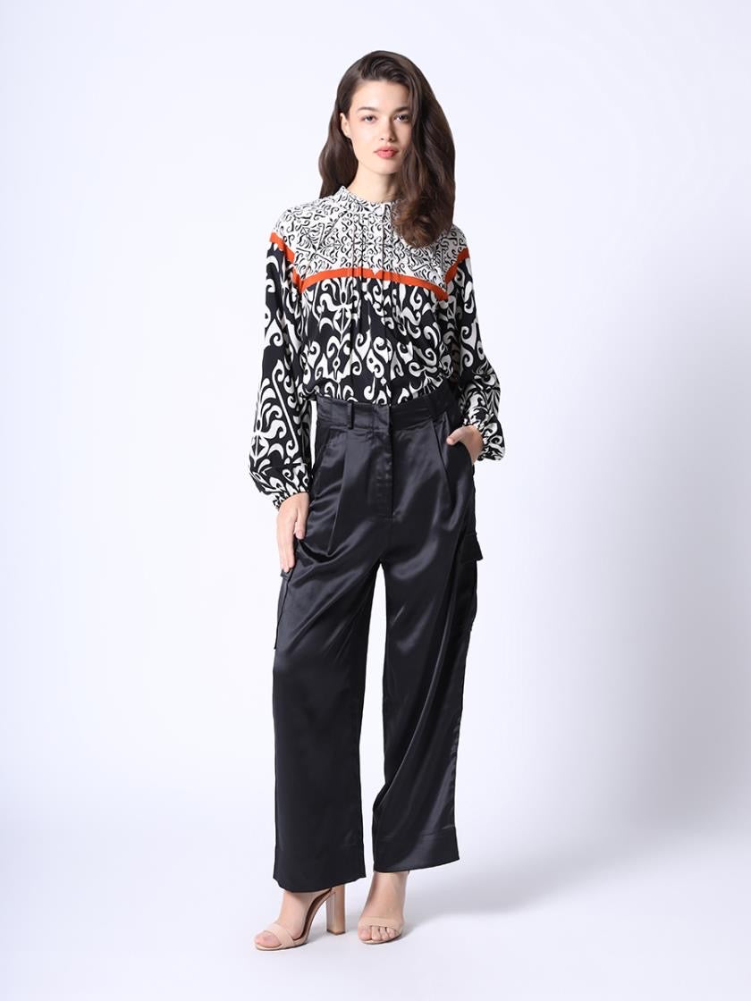 Pantalón negro satinado