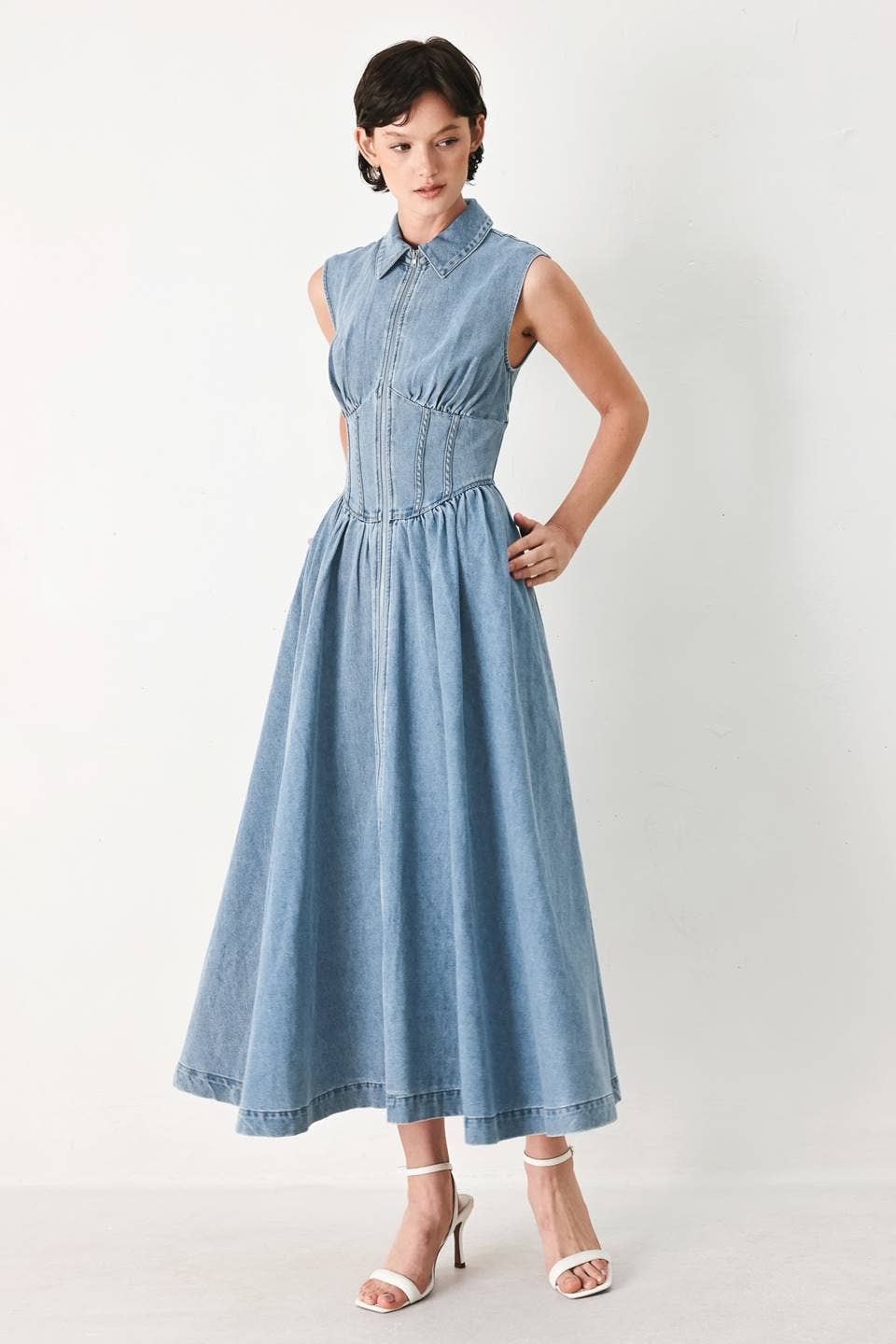 A washed denim midi dress - FD2153