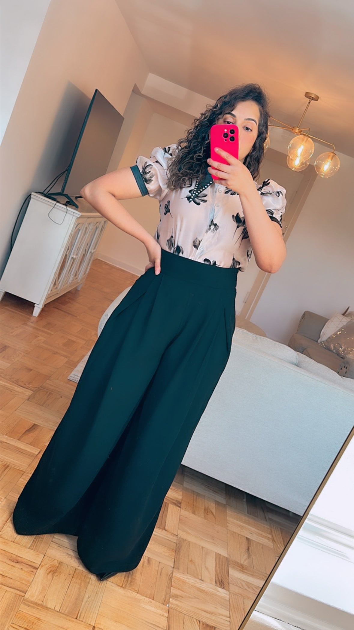 Leaf diamond satin top