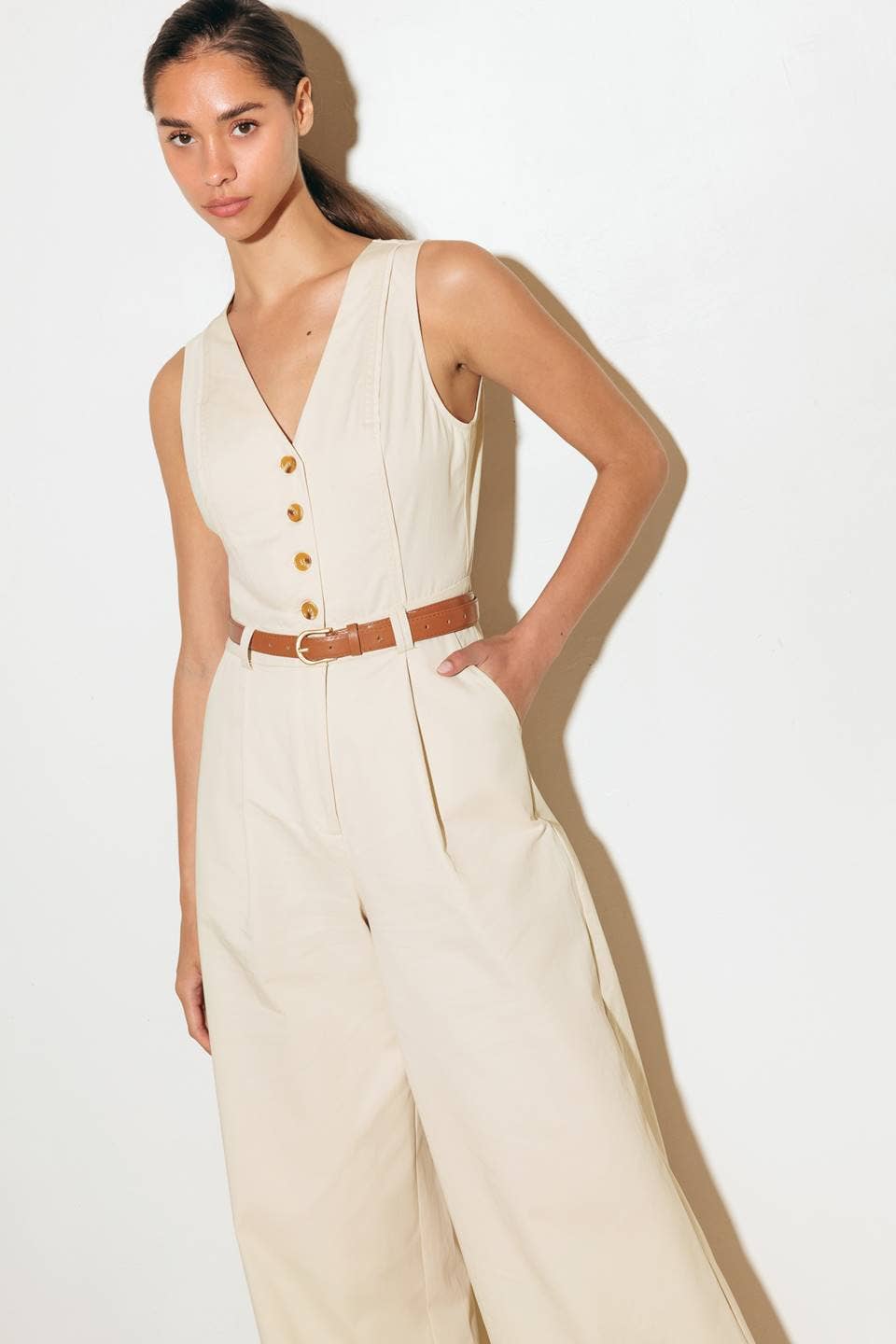A solid woven jumpsuit - FP1597