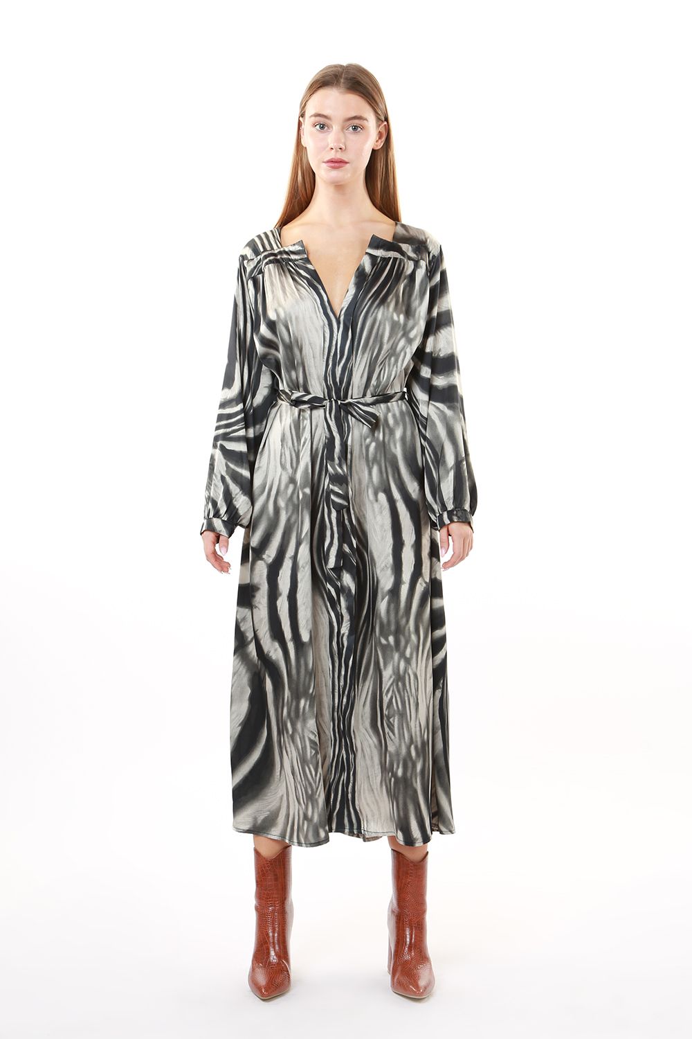 vestido blanco y negro