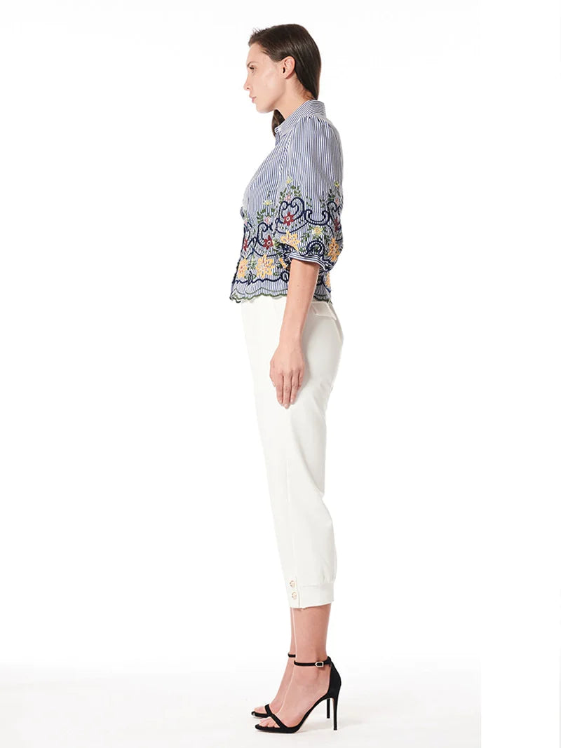 Pantalón blanco con botones