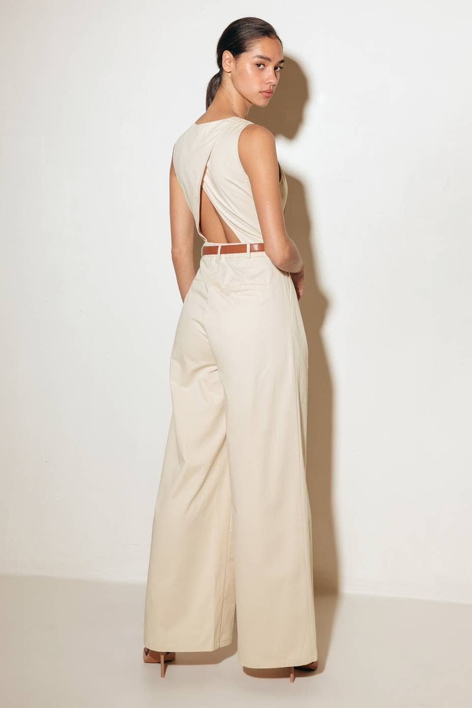 A solid woven jumpsuit - FP1597
