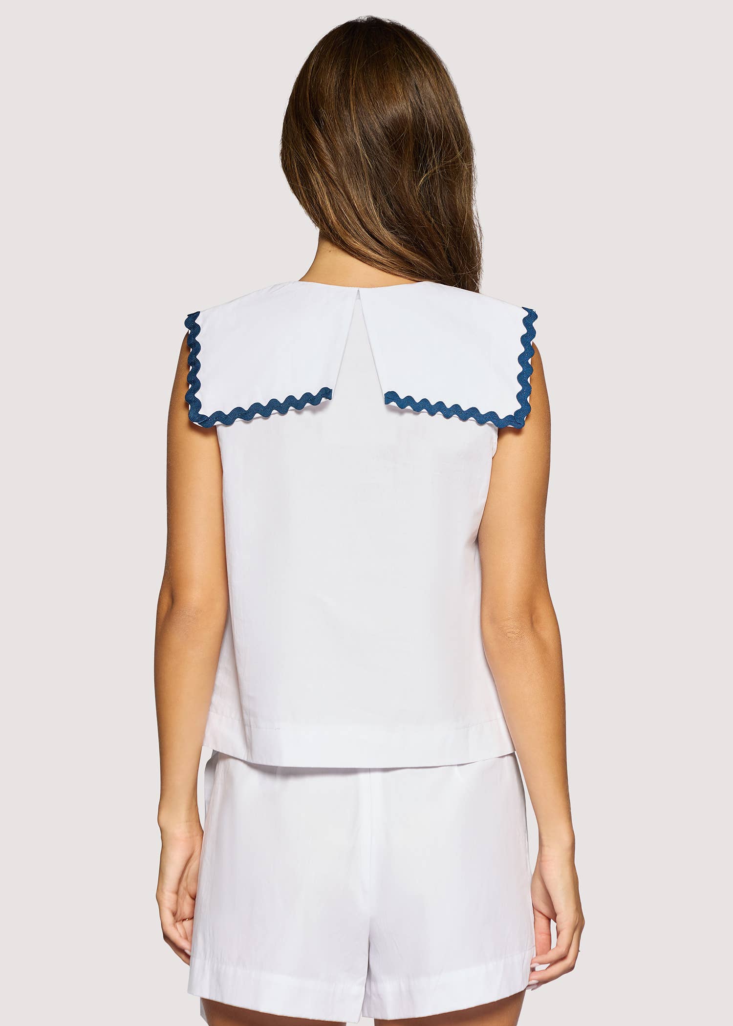 Luciana Top - White-Navy Shallow Tailed Collar
