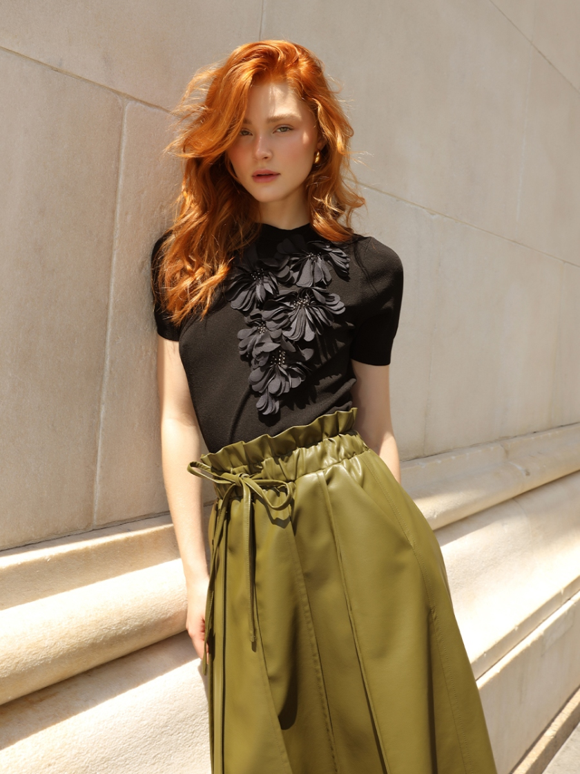 Flower black top